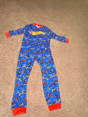 Kids' Blue & Red Car-Print One-Piece Pajama Set